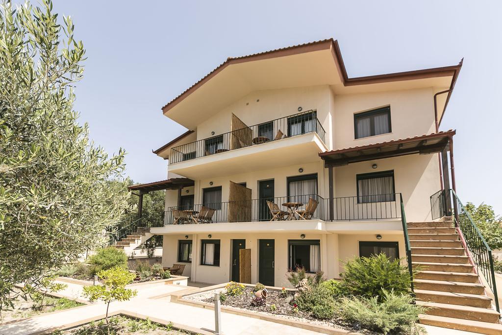 Olive Tree Apartments Фурка Экстерьер фото