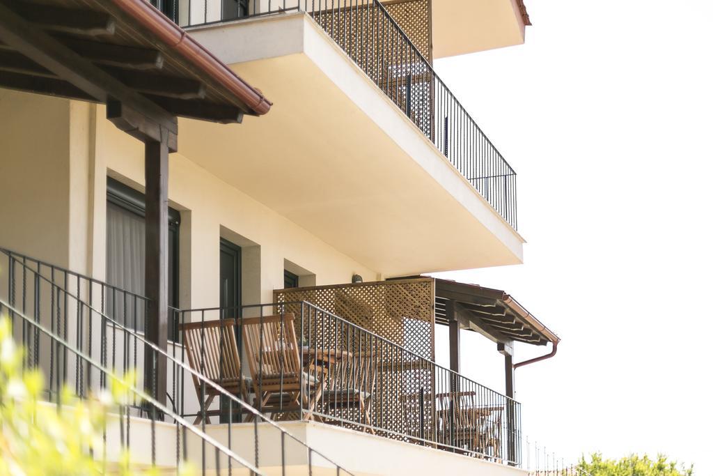 Olive Tree Apartments Фурка Экстерьер фото